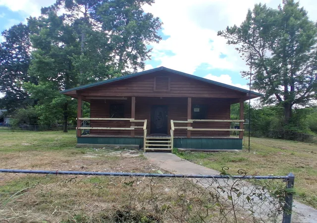 Photo 2 of Single family home for sale at 816 Ne 6th St, Antlers, OK 74523 | MLS# 21360403 | Listing updated on 2026-08-18