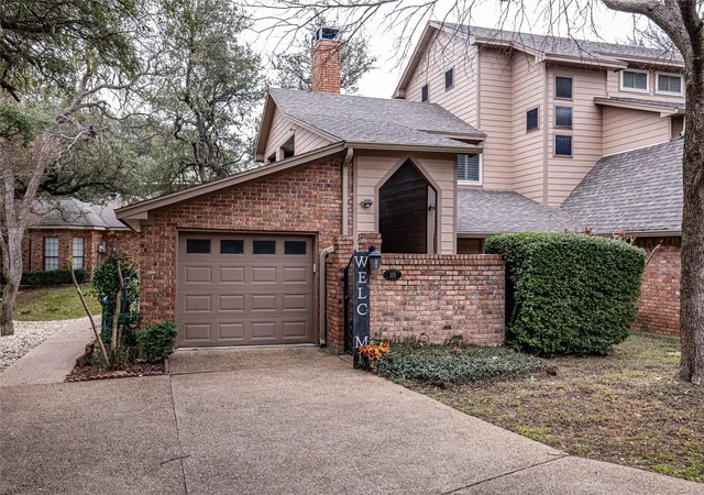 Photo 1 of Condo for sale at 135 Pleasant Grove Ln, Waco, TX 76712 | MLS# 21362141 | Listing updated on 2026-08-18