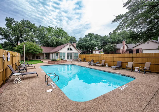 Photo 2 of Condo for sale at 135 Pleasant Grove Ln, Waco, TX 76712 | MLS# 21362141 | Listing updated on 2026-08-18