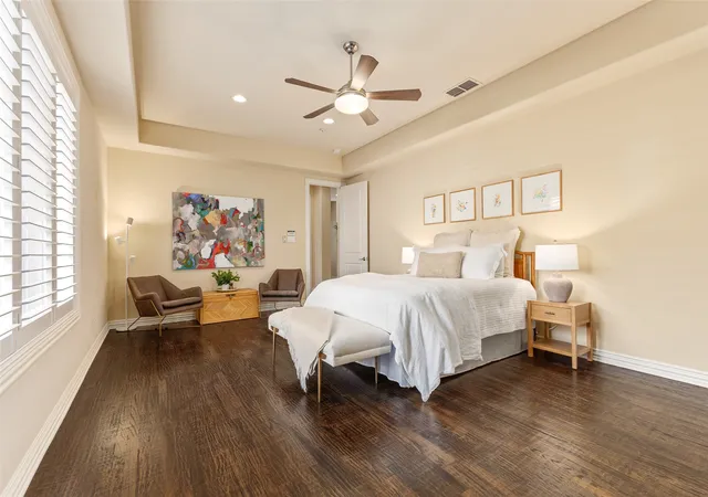 Photo 1 of Condo for sale at 2811 Hood St #E, Dallas, TX 75219 | MLS# 21361604 | Listing updated on 2026-09-19