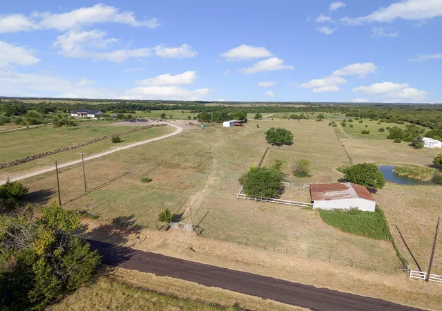 Photo 4 of Manufactured home for sale at 5634 County Road 1094, Celeste, TX 75423 | MLS# 21361746 | Listing updated on 2026-08-19