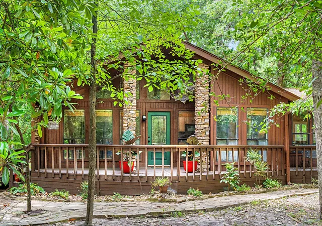Photo 1 of Single family home for sale at 209 Woodfern Gln, Holly Lake Ranch, TX 75765 | MLS# 21355604 | Listing updated on 2026-09-01