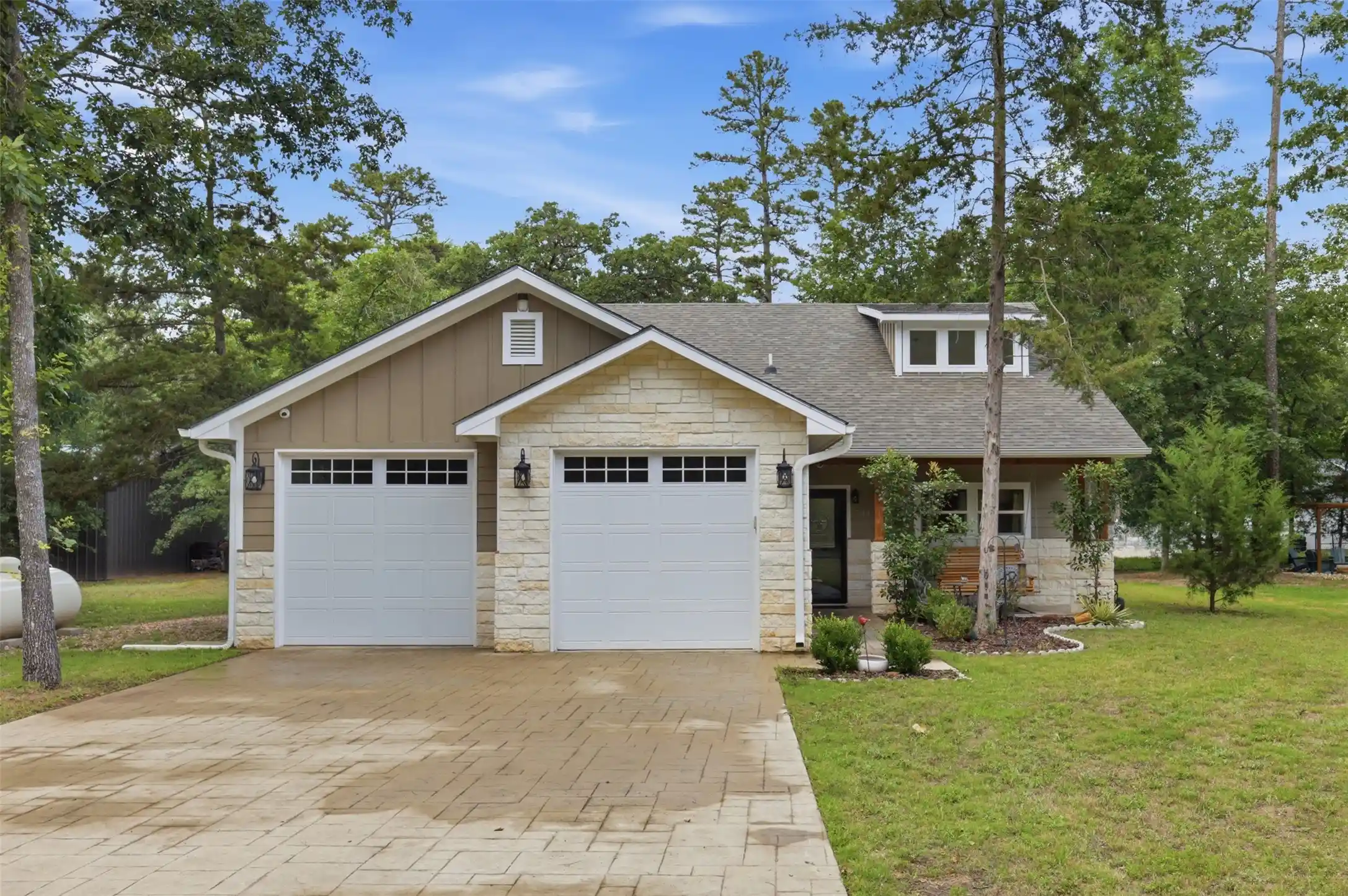 Photo 1 of Single family home for sale at 733 King Arthur Ct, Scroggins, TX 75480 | MLS# 21272883 | Listing updated on 2026-10-27