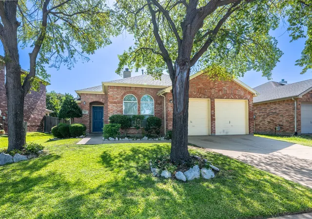 Photo 1 of Single family home for sale at 523 Pinto Ln, Forney, TX 75126 | MLS# 21362001 | Listing updated on 2026-09-02