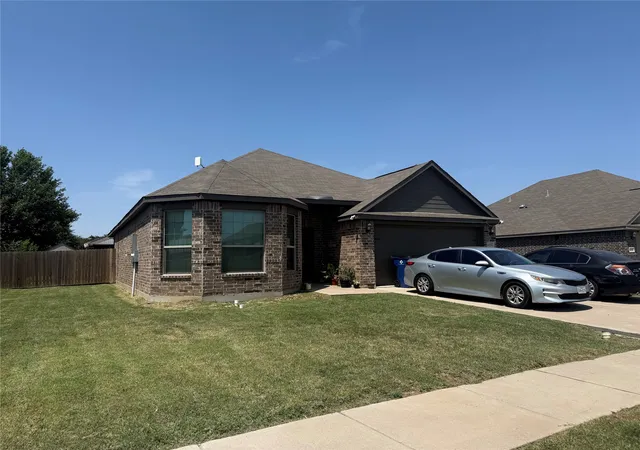 Photo 1 of Single family home for sale at 1036 Tumbleweed Trl, Crowley, TX 76036 | MLS# 21362018 | Listing updated on 2026-09-04
