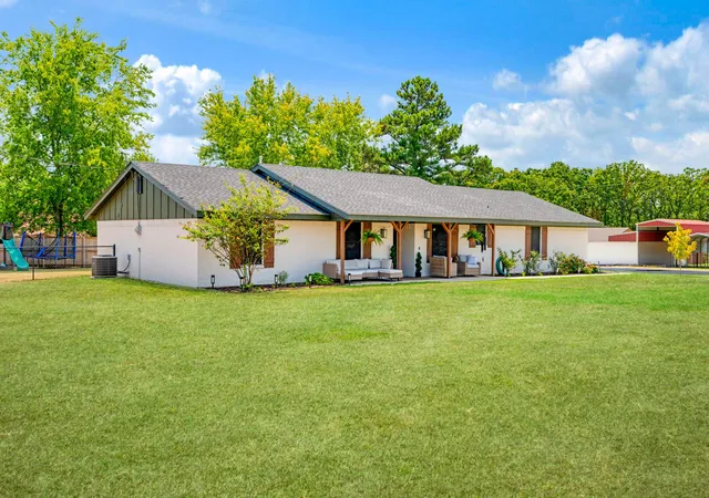 Photo 2 of Single family home for sale at 19 County Road 43040, Powderly, TX 75473 | MLS# 21362631 | Listing updated on 2026-08-18