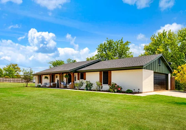 Photo 3 of Single family home for sale at 19 County Road 43040, Powderly, TX 75473 | MLS# 21362631 | Listing updated on 2026-08-18