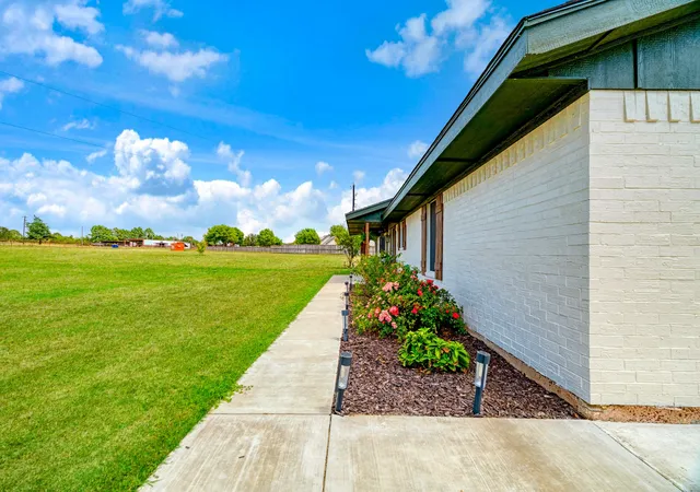 Photo 3 of Single family home for sale at 19 County Road 43040, Powderly, TX 75473 | MLS# 21362631 | Listing updated on 2026-08-18