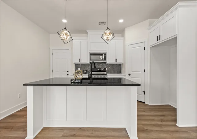 Photo 3 of Single family home for sale at 3317 Bagby Ave, Waco, TX 76711 | MLS# 21361391 | Listing updated on 2026-09-23