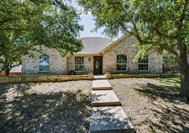 Photo 3 of Single family home for sale at 2018 Timber Cove Ct, Weatherford, TX 76087 | MLS# 21362117 | Listing updated on 2026-09-16