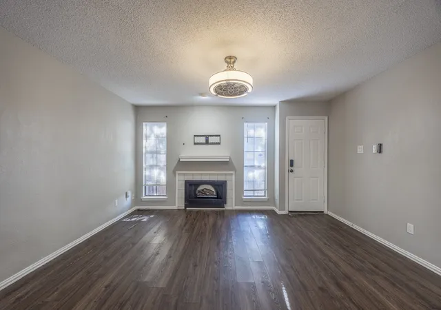 Photo 3 of Townhouse for sale at 7337 Kingswood Cir, Fort Worth, TX 76133 | MLS# 21362753 | Listing updated on 2026-08-18