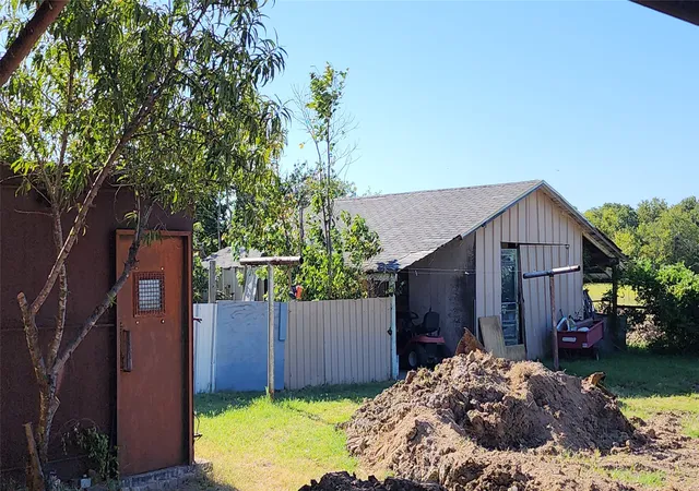 Photo 2 of Single family home for sale at 8617 Interstate 20, Eastland, TX 76448 | MLS# 21362766 | Listing updated on 2026-09-22