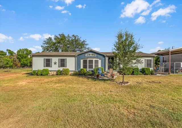 Photo 3 of Manufactured home for sale at 4163 S Fm 56, Glen Rose, TX 76043 | MLS# 21362711 | Listing updated on 2026-08-18