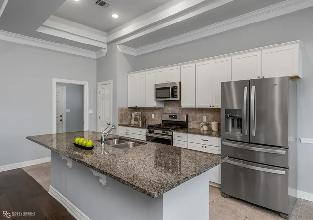 Photo 4 of Single family home for sale at 617 Labarre Ln, Bossier City, LA 71111 | MLS# 21362779 | Listing updated on 2026-08-18