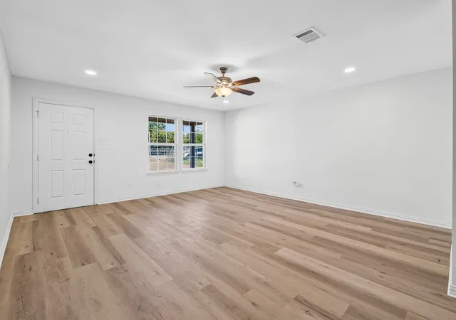 Photo 2 of Sale Pending at 4920 S Peachtree Rd, Balch Springs, TX 75180 | MLS# 21362794 | Listing updated on 2026-09-03