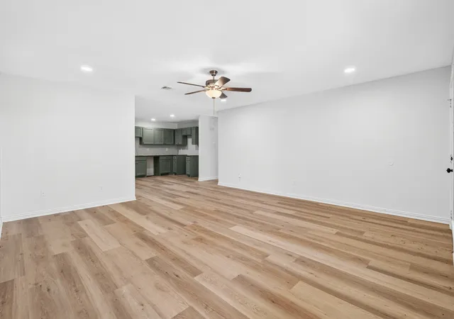 Photo 3 of Sale Pending at 4920 S Peachtree Rd, Balch Springs, TX 75180 | MLS# 21362794 | Listing updated on 2026-09-03