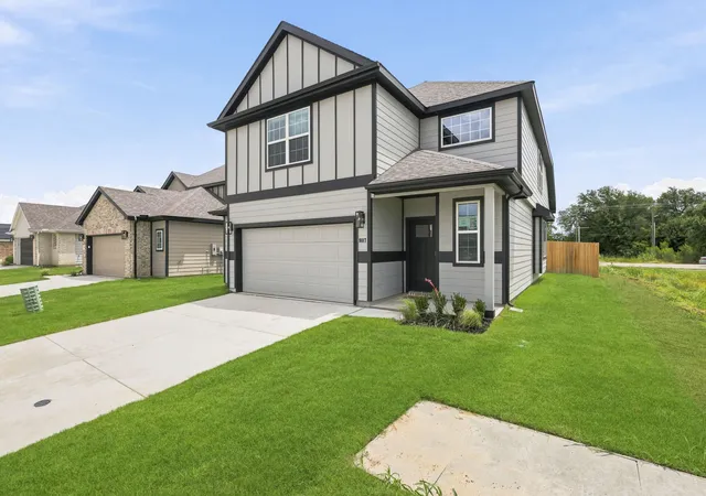 Photo 2 of Single family home for sale at 8017 Charlestown Ln, Fort Worth, TX 76140 | MLS# 21362803 | Listing updated on 2026-08-25