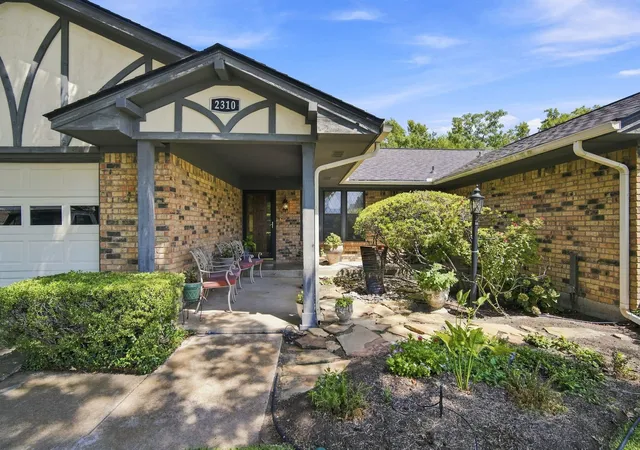 Photo 3 of Single family home for sale at 2310 Louise Ln, Ennis, TX 75119 | MLS# 21361536 | Listing updated on 2026-08-21