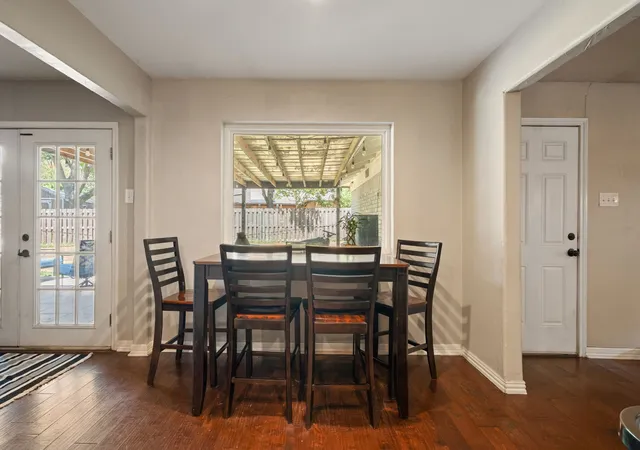 Photo 2 of Single family home for sale at 1507 Greenbrier Dr, Sherman, TX 75092 | MLS# 21357861 | Listing updated on 2026-08-31