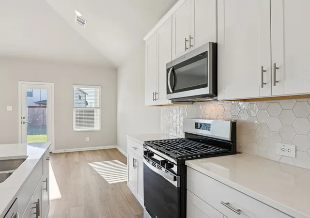 Photo 4 of Single family home for sale at 2117 Longchamp Ln, Seagoville, TX 75159 | MLS# 21362582 | Listing updated on 2026-10-05