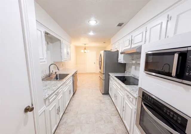 Photo 2 of Single family home for sale at 4824 Berridge Ln, Dallas, TX 75227 | MLS# 21362853 | Listing updated on 2026-08-24