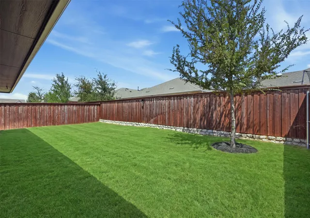 Photo 4 of Single family home for sale at 11328 Headwater Ct, Aubrey, TX 76227 | MLS# 21342545 | Listing updated on 2026-08-19
