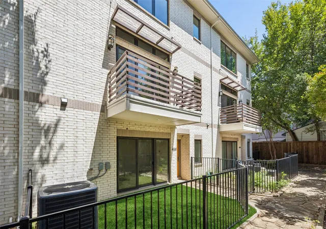Photo 2 of Townhouse for sale at 4025 Lemmon Tree Pl, Dallas, TX 75219 | MLS# 21361893 | Listing updated on 2026-08-24