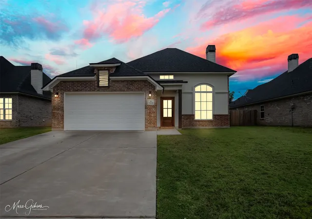Photo 1 of Sale Pending at 4820 Bogey Ln, Shreveport, LA 71107 | MLS# 21362701 | Listing updated on 2026-10-01