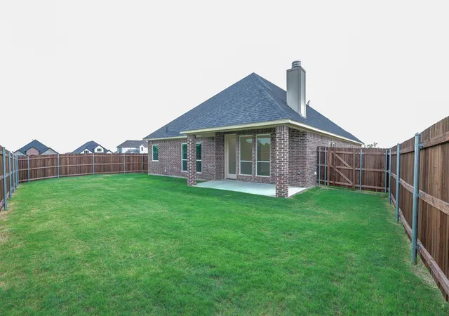 Photo 3 of Single family home for sale at 10171 Blue Jay Ln, Fort Worth, TX 76126 | MLS# 21362978 | Listing updated on 2026-08-26