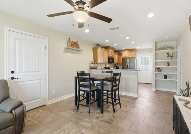 Photo 4 of Single family home for sale at 213 Freeman St, Lindale, TX 75771 | MLS# 21362977 | Listing updated on 2026-10-06