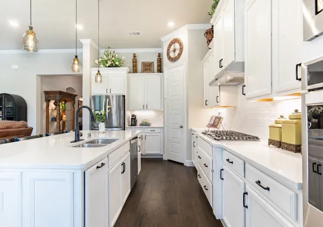 Photo 4 of Single family home for sale at 1101 10Th St, Argyle, TX 76226 | MLS# 21357887 | Listing updated on 2026-10-08