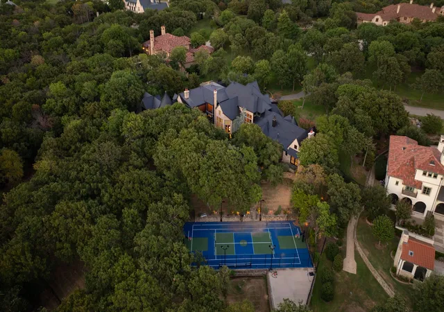Photo 3 of Single family home for sale at 2005 Bayshore Dr, Flower Mound, TX 75022 | MLS# 21357065 | Listing updated on 2026-08-31