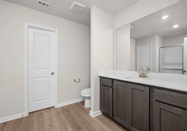Photo 4 of Sale Pending at 223 North Island Dr, Terrell, TX 75160 | MLS# 21363086 | Listing updated on 2026-09-04