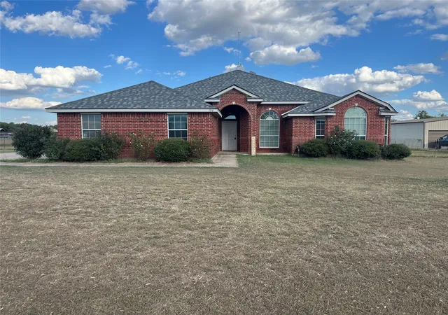 Photo 1 of Single family home for sale at 104 Cinnamon Ct, Weatherford, TX 76088 | MLS# 21362973 | Listing updated on 2026-09-01