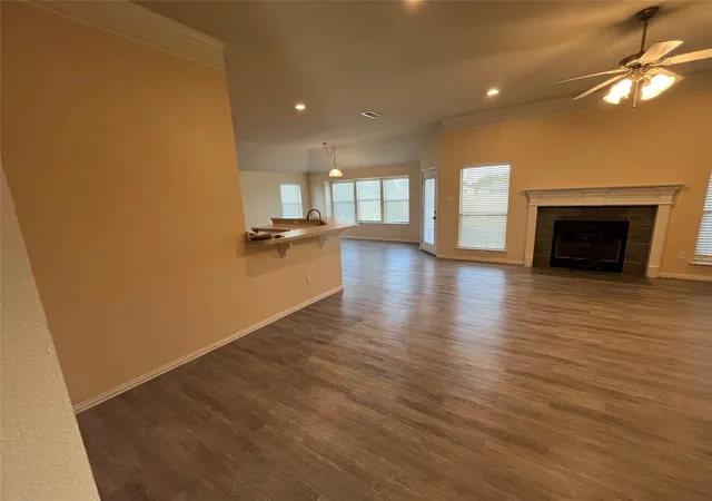 Photo 3 of Single family home for sale at 104 Cinnamon Ct, Weatherford, TX 76088 | MLS# 21362973 | Listing updated on 2026-09-01