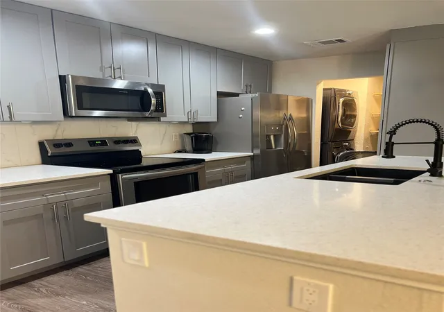 Photo 3 of Condo for sale at 5840 Spring Valley Rd #902, Dallas, TX 75254 | MLS# 21363167 | Listing updated on 2026-08-19