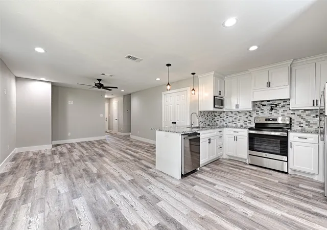 Photo 2 of Single family home for sale at 208 & 212 E Cherry St, Sherman, TX 75090 | MLS# 21362985 | Listing updated on 2026-08-19