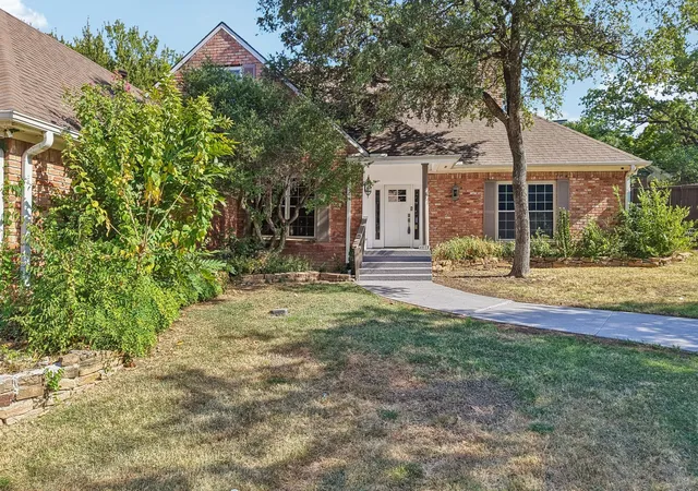 Photo 1 of Single family home for sale at 3108 Wingren Rd, Irving, TX 75062 | MLS# 21359027 | Listing updated on 2026-08-19