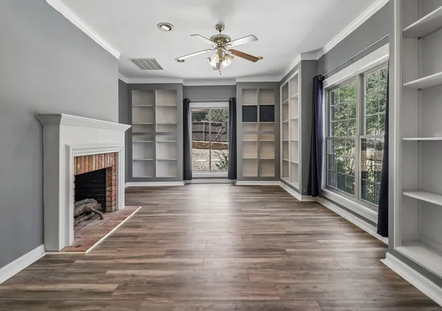 Photo 3 of Single family home for sale at 3108 Wingren Rd, Irving, TX 75062 | MLS# 21359027 | Listing updated on 2026-08-19