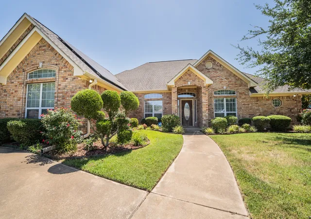 Photo 1 of Single family home for sale at 710 Kelli Cir, Sulphur Springs, TX 75482 | MLS# 21362882 | Listing updated on 2026-08-19