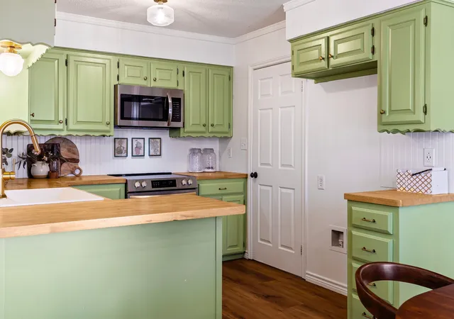 Photo 4 of Single family home for sale at 511 N Tucker St, Leonard, TX 75452 | MLS# 21362750 | Listing updated on 2026-08-19