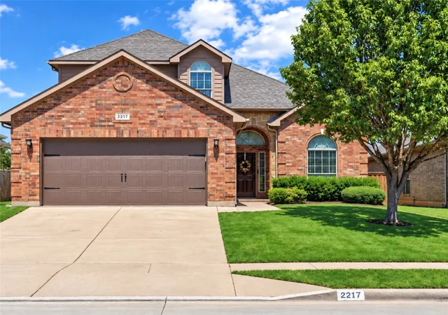 Single family home for sale at 2217 Frosted Willow Ln, Fort Worth, TX 76177 | MLS# 21362417