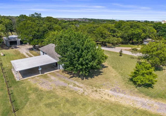 Photo 3 of Sale Pending at 1510 Stanford Ct, Denton, TX 76210 | MLS# 21349462 | Listing updated on 2026-08-29