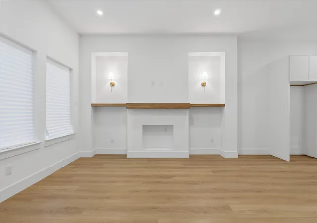 Photo 4 of Single family home for sale at 2906 Swanson St, Dallas, TX 75210 | MLS# 21361752 | Listing updated on 2026-08-29
