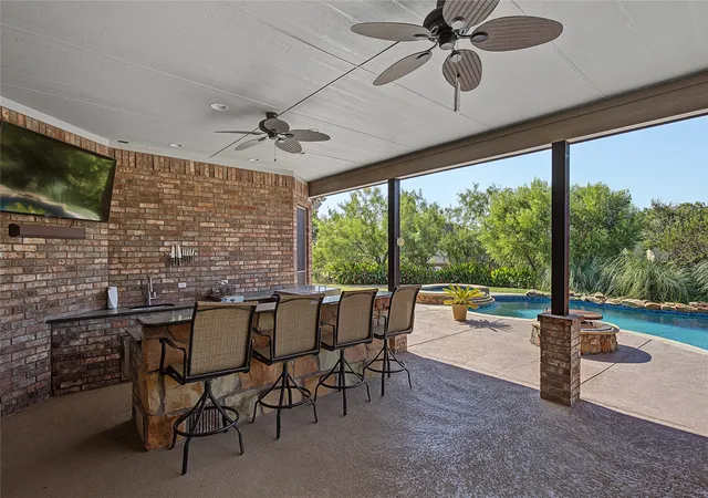 Photo 3 of Single family home for sale at 124 Carnes Ct, Springtown, TX 76082 | MLS# 21360449 | Listing updated on 2026-09-22