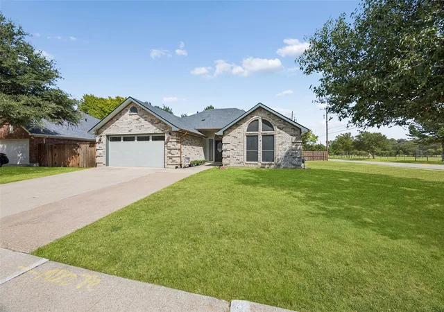 Photo 2 of Single family home for sale at 340 Austin St, Keller, TX 76248 | MLS# 21363088 | Listing updated on 2026-09-19