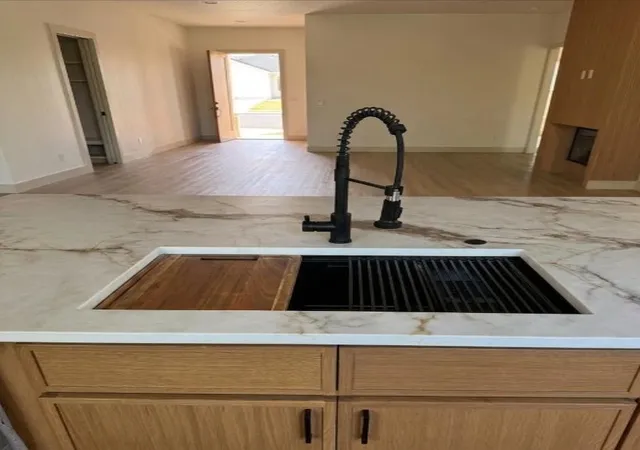 Photo 4 of Single family home for sale at 520 Roberts Run, Sherman, TX 75092 | MLS# 21362436 | Listing updated on 2026-10-01