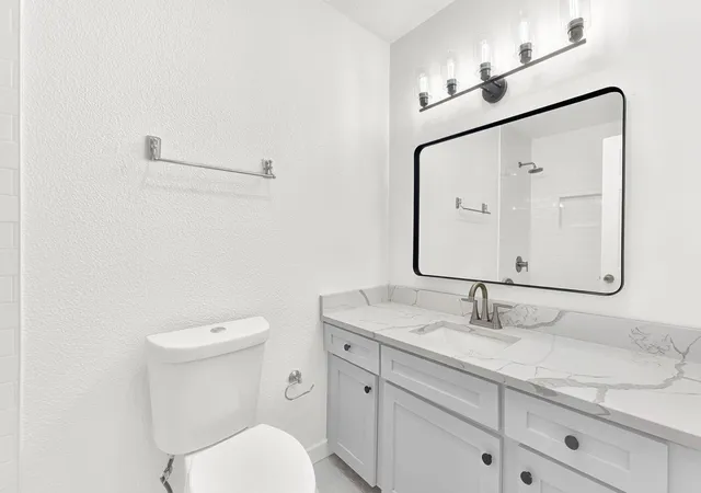 Photo 4 of Single family home for sale at 410 Melrose Dr, Richardson, TX 75080 | MLS# 21361543 | Listing updated on 2026-08-23