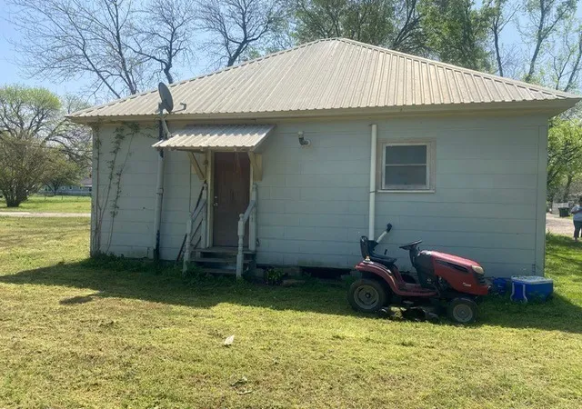 Photo 2 of Single family home for sale at 614 2nd St, Kerens, TX 75144 | MLS# 21363325 | Listing updated on 2026-08-19
