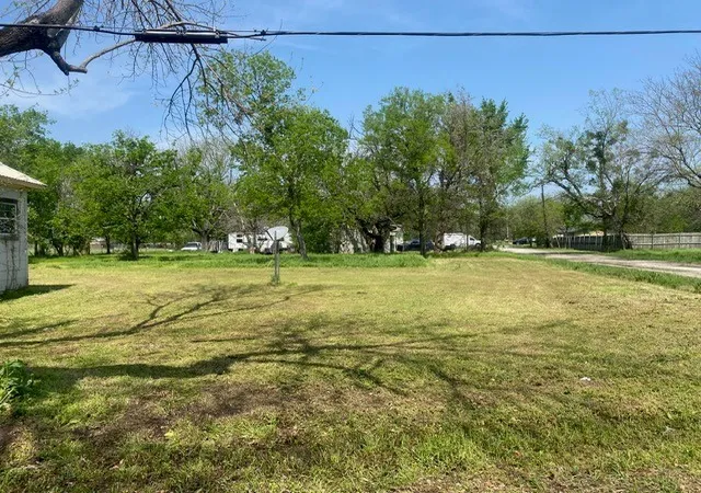 Photo 2 of Single family home for sale at 614 2Nd St, Kerens, TX 75144 | MLS# 21363325 | Listing updated on 2026-08-19